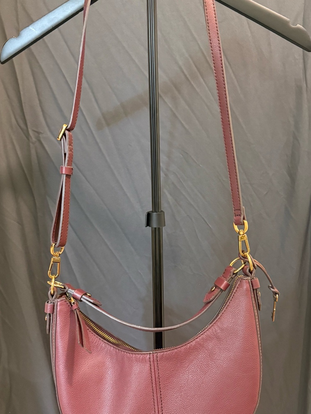 Fossil Mauve Pebbled Leather Hobo with Gold Hardware